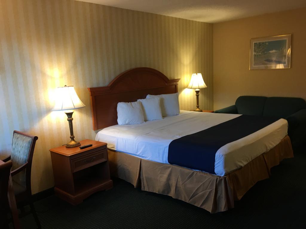 Springfield Inn Room photo
